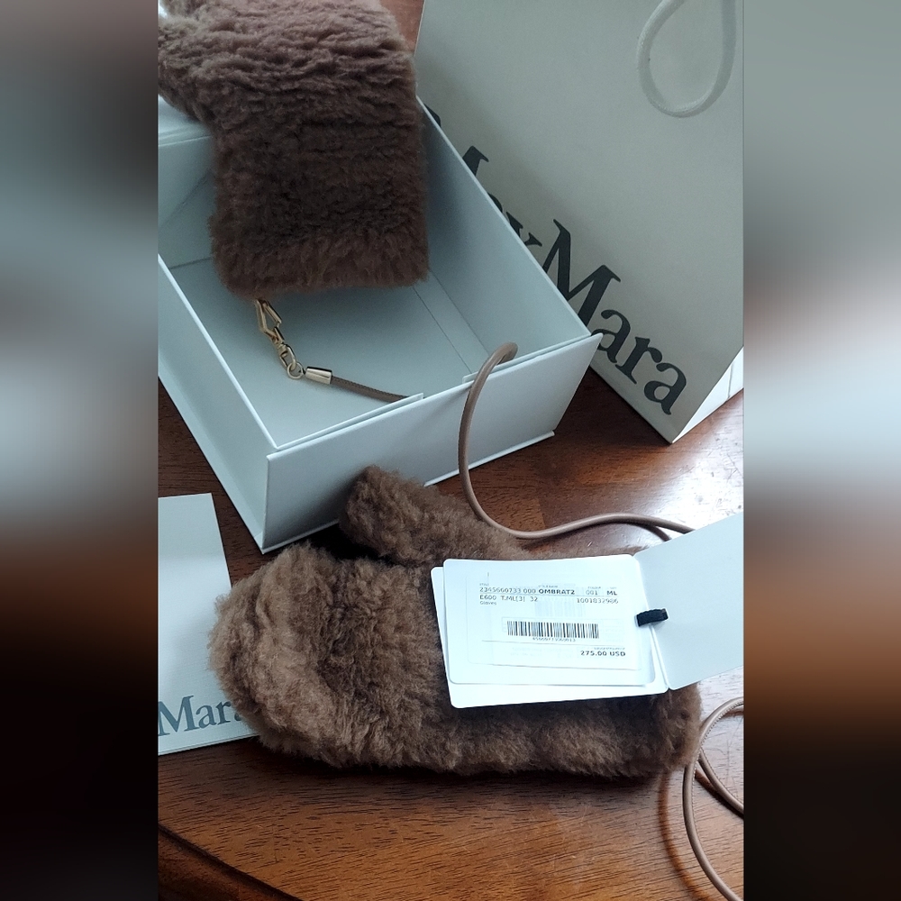 NWT MaxMara Teddy Mittens.